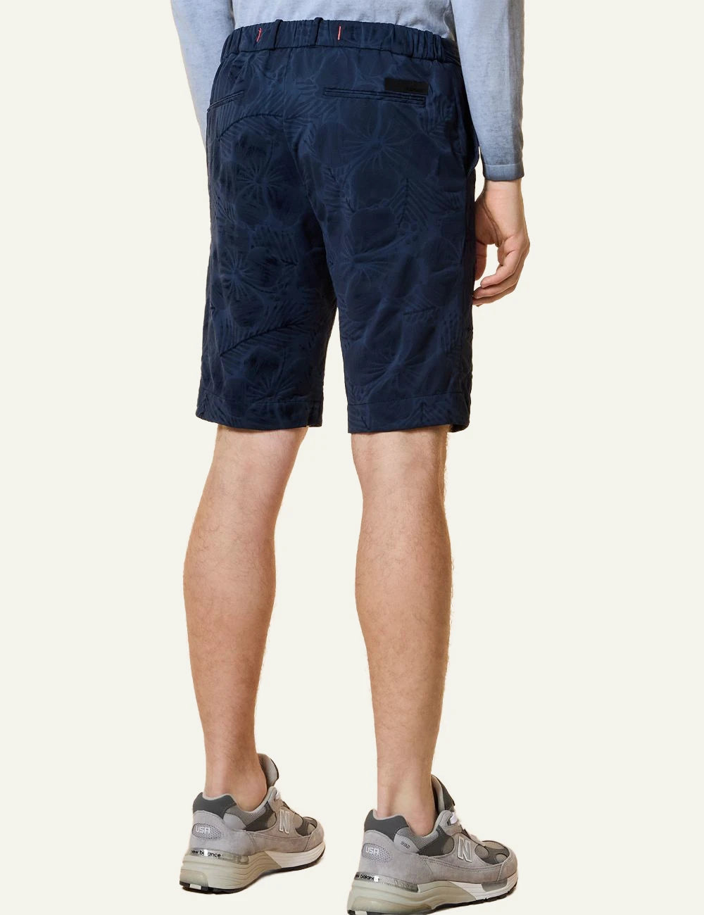 rrd velvetflex hibiscus chino bermuda blue black floral print back view
