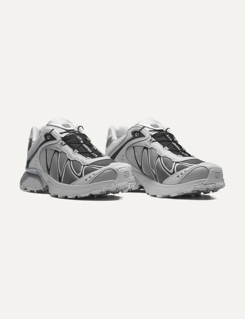  Salomon unisex XT-Whisper Gore-Tex grey and white sneakers with black details front angle view