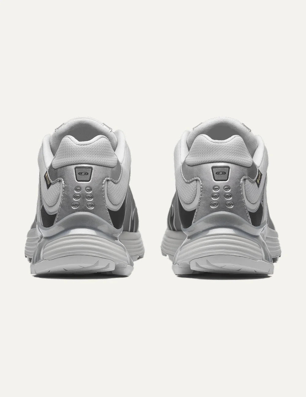  Salomon unisex XT-Whisper Gore-Tex grey and white sneakers with black details  back view