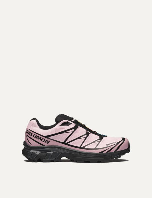 Salomon women XT-6 Gore-Tex pink sneakers with black details side view