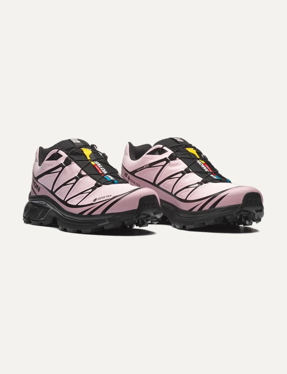 Salomon women XT-6 Gore-Tex pink sneakers with black details front angle view