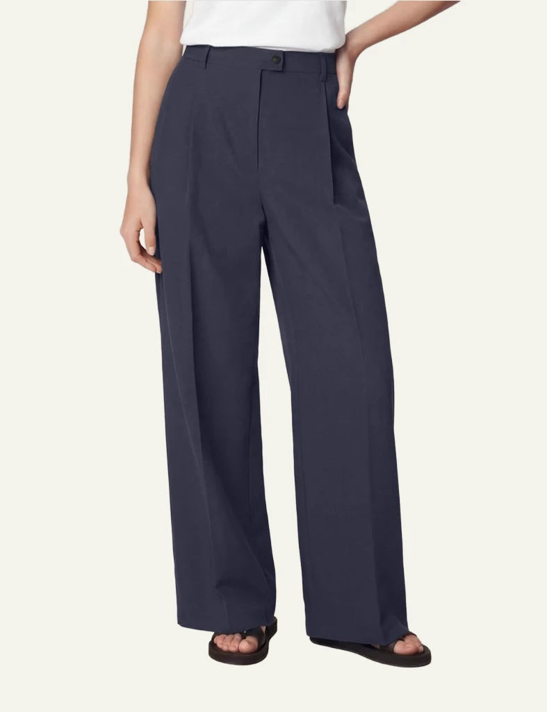 Save The Duck carrot fit pant navy gabardine high waist front model view