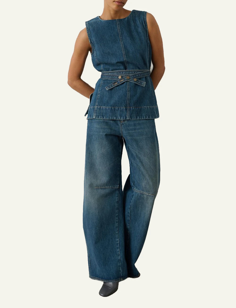 Soeur Chance bleu vert sleeveless denim top fitted organic cotton belt detail front full body view