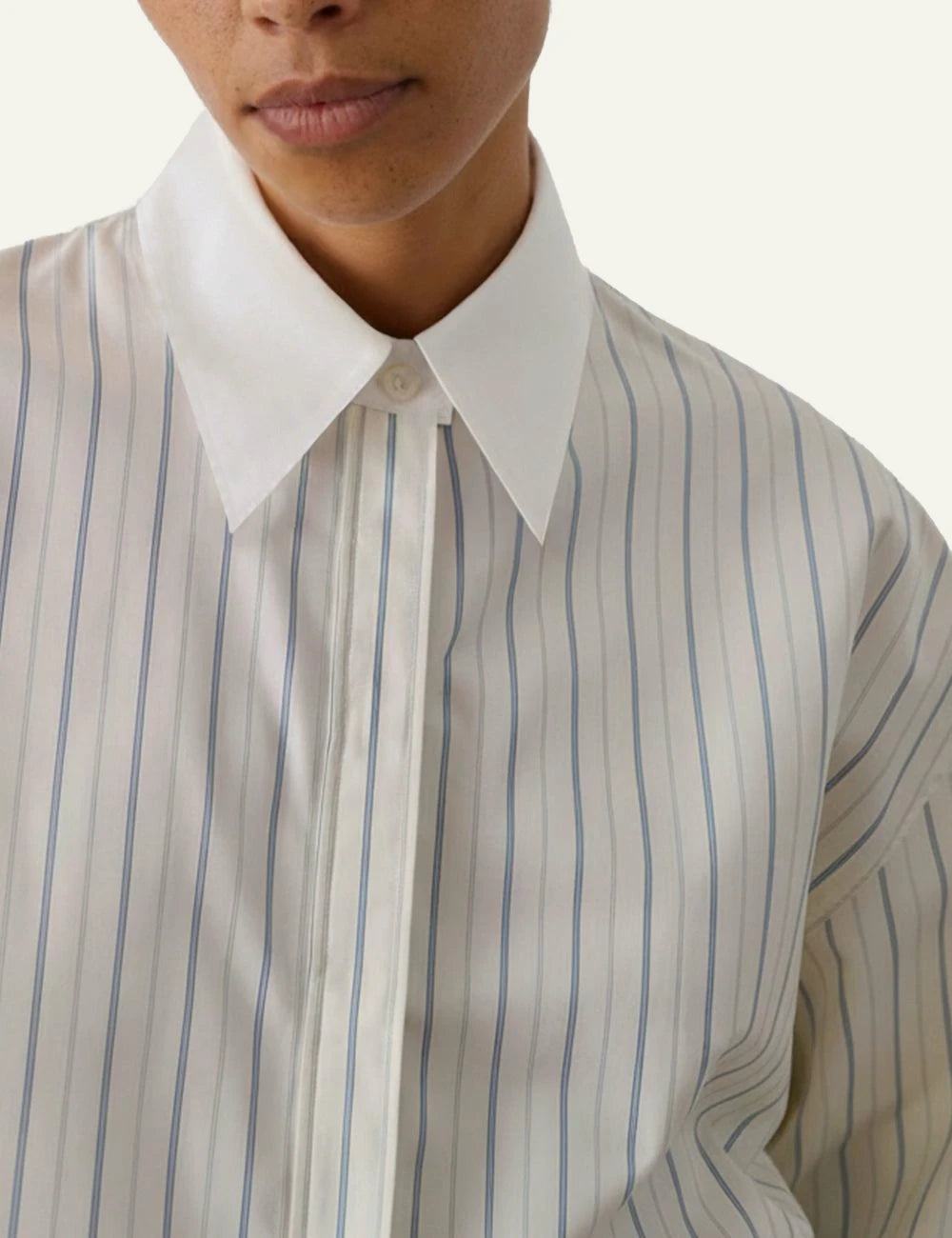 Soeur Idesia ecru bleu striped shirt cotton poplin loose fit front detail view