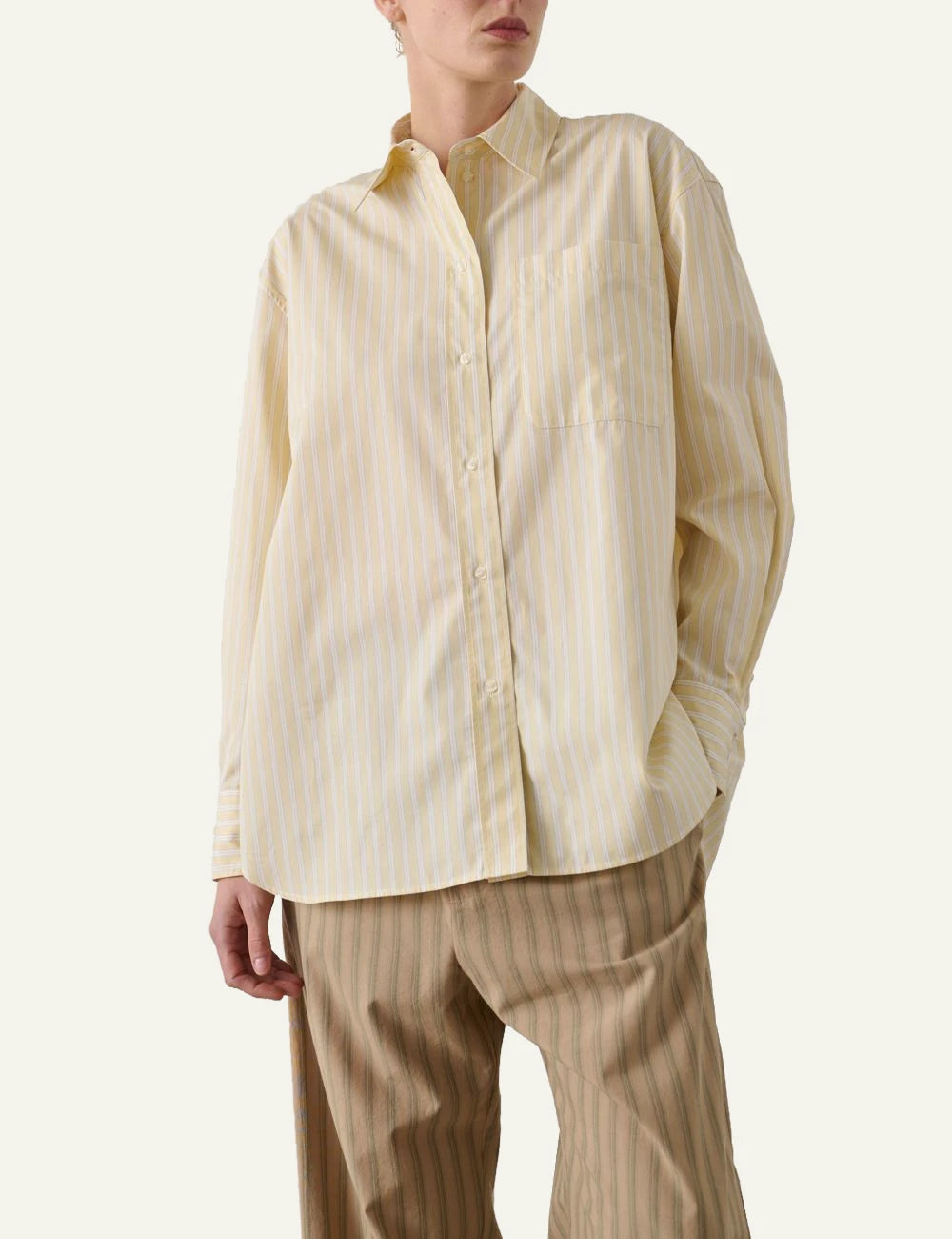 Soeur Carlotta jaune ecru striped shirt cotton poplin loose fit front model view
