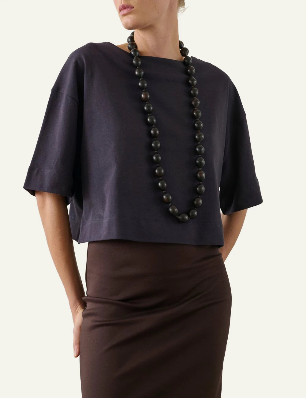 Soeur Davina loose cropped t shirt recycled cotton dark brown front model
