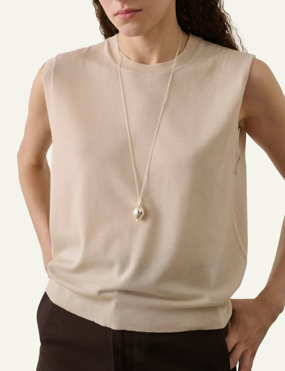 Soeur Fergie sleeveless knit nude merino wool round neck front model