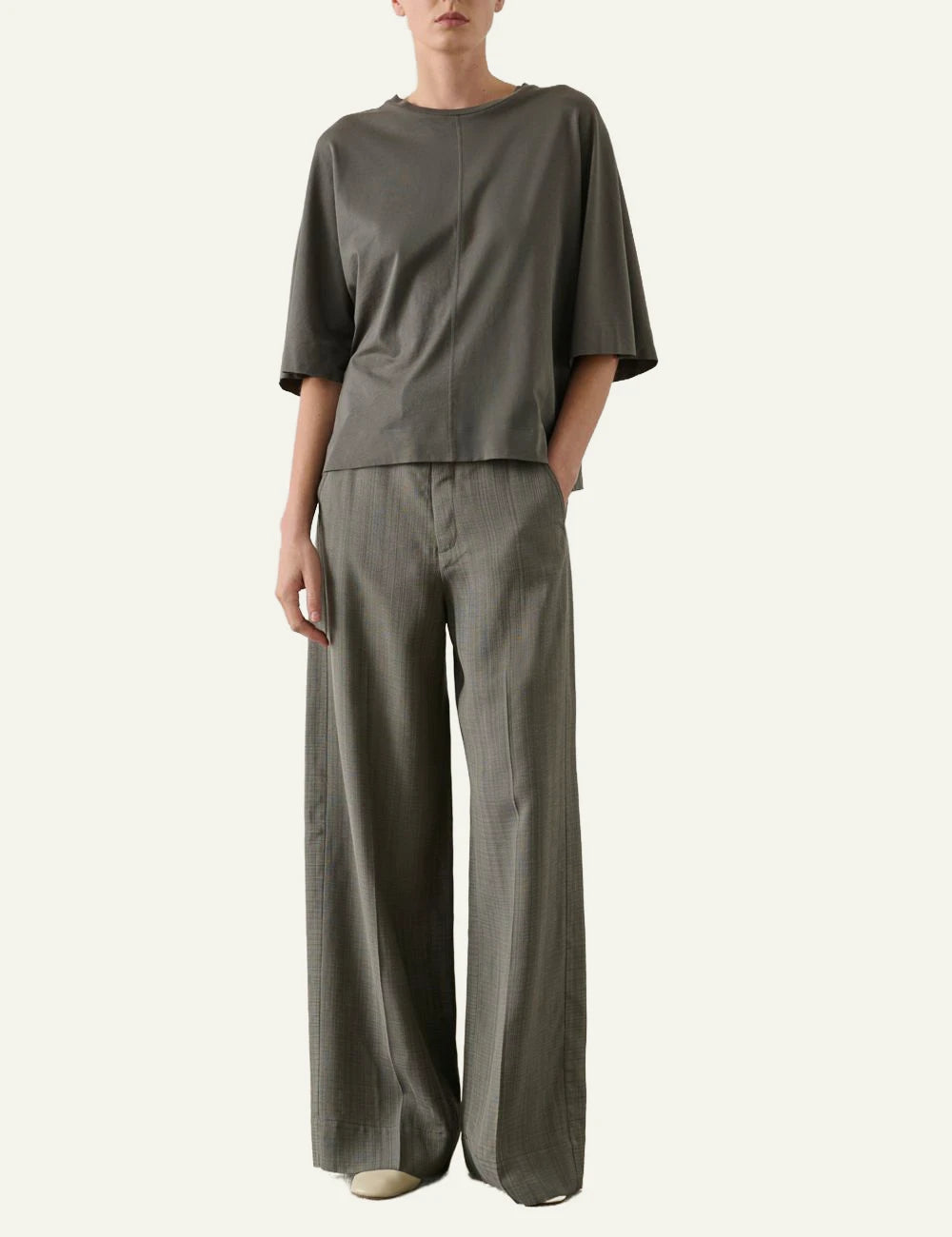 Soeur Helsinki t-shirt dark grey oversized cotton mid sleeve front full body