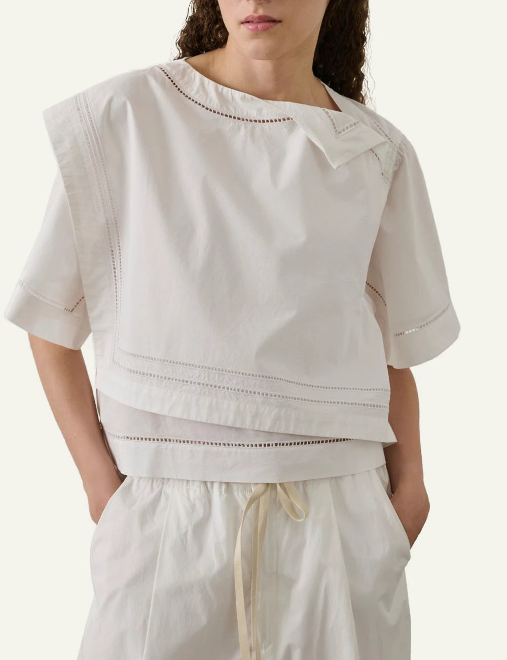 Soeur Irene blouse white cotton embroidered asymmetrical hem layered front model