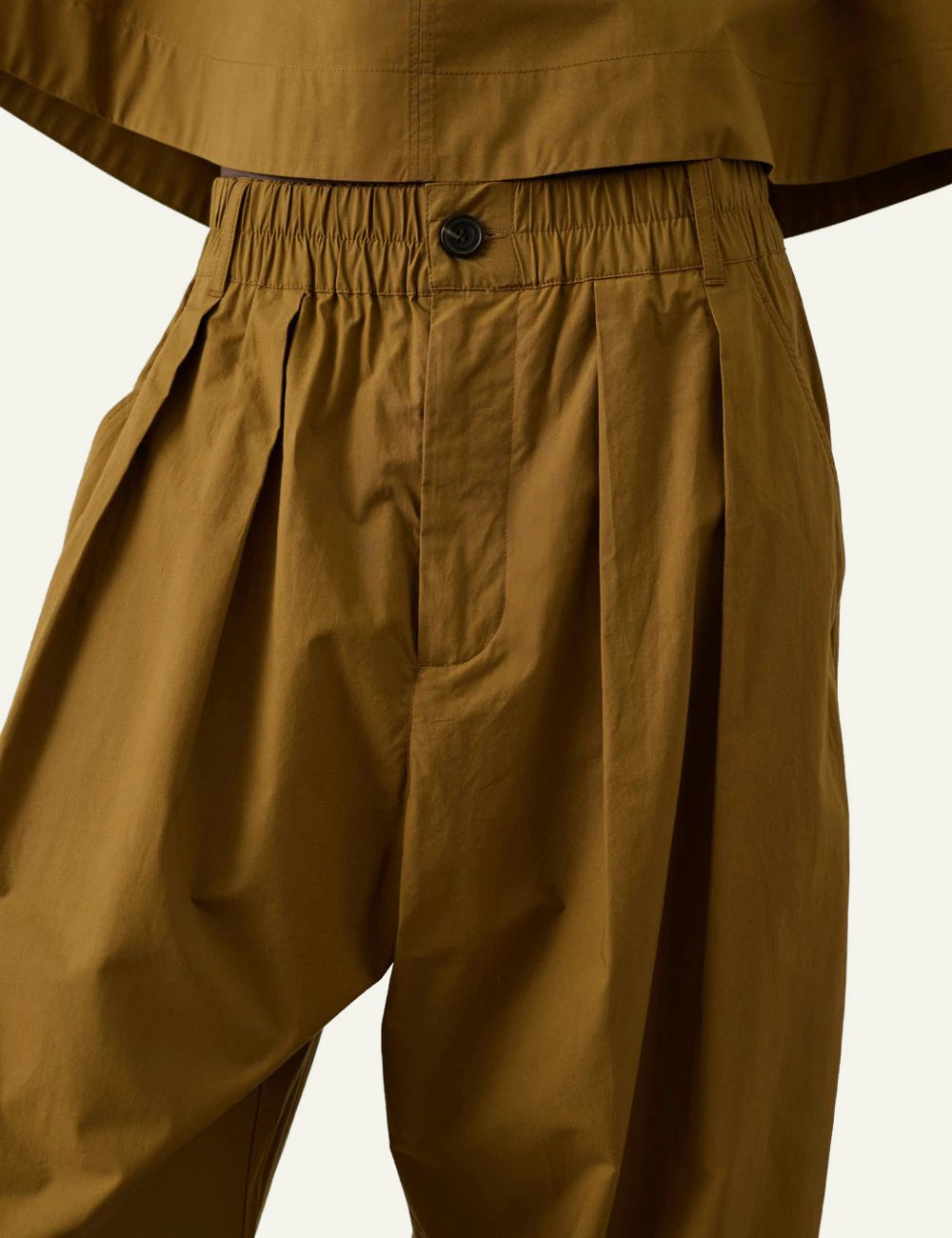Soeur Vernon trousers camel loose fit elastic waist front detail