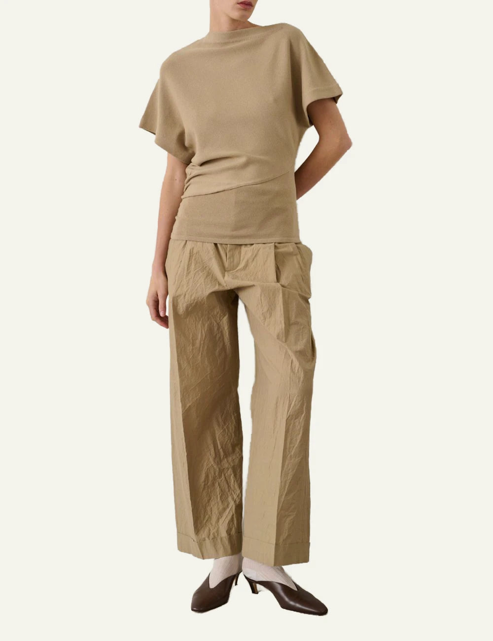 Soeur Watson trousers beige wide leg high waist pleated front full body