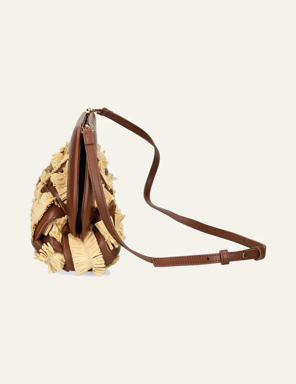 Themoirè clutch bag brown raffia woven profil view