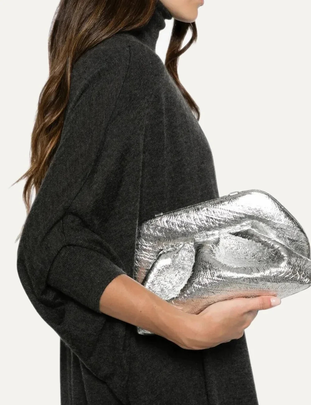 THEMOIRÈ women's metallic silver clutch bag with shiny finish, ruched silhouette and detachable shoulder strap model