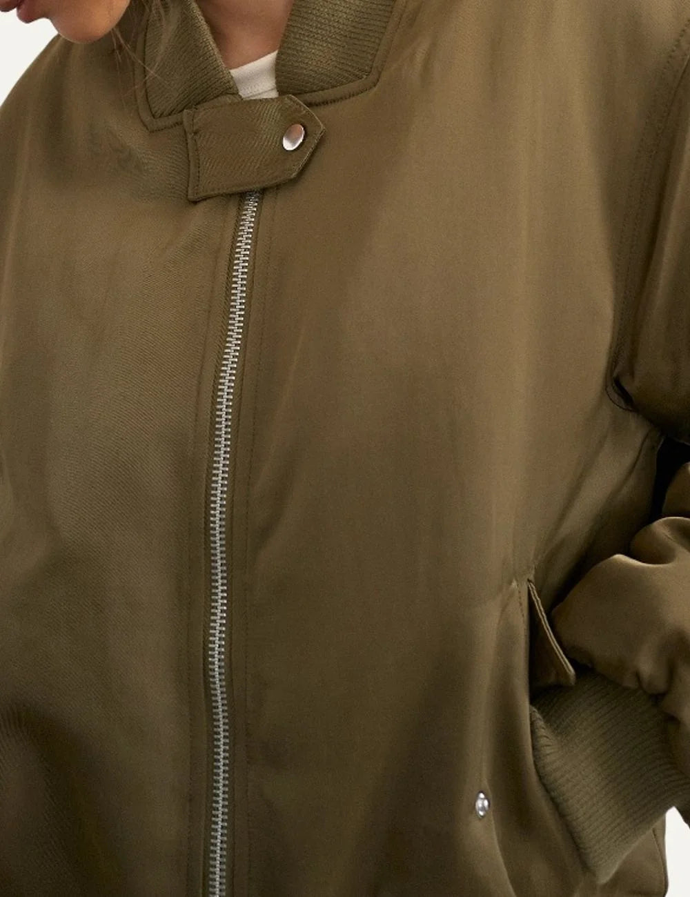 Topshop women's olive green oversized bomber jacket with ribbed collar, front zipper and sleeve zip pocket detail