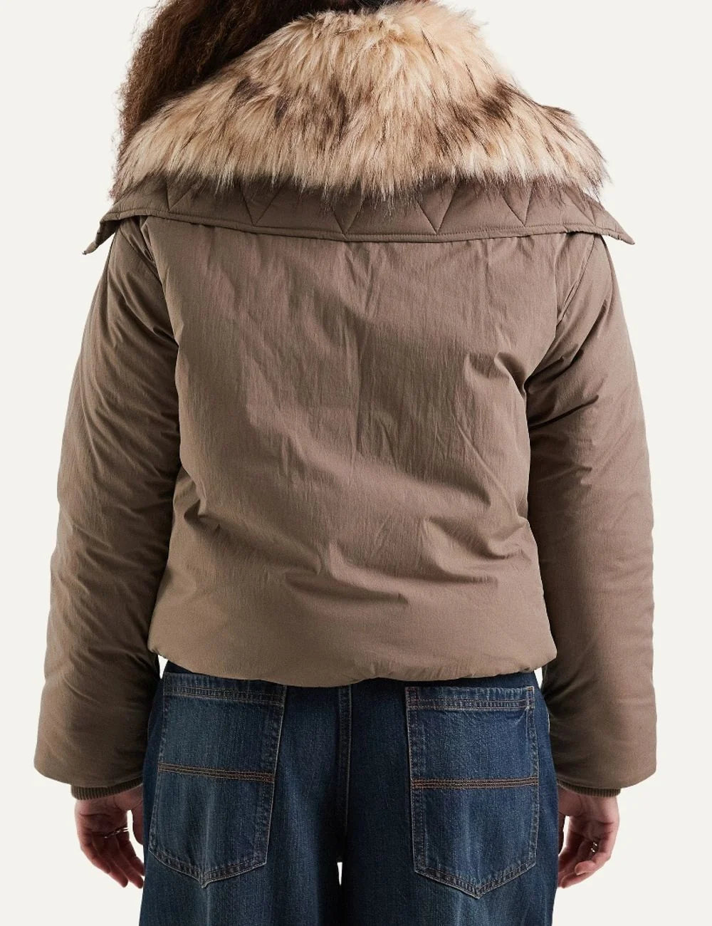Topshop women's brown cropped parka jacket with oversized faux fur collar, fur-trimmed hood and front flap pockets back
