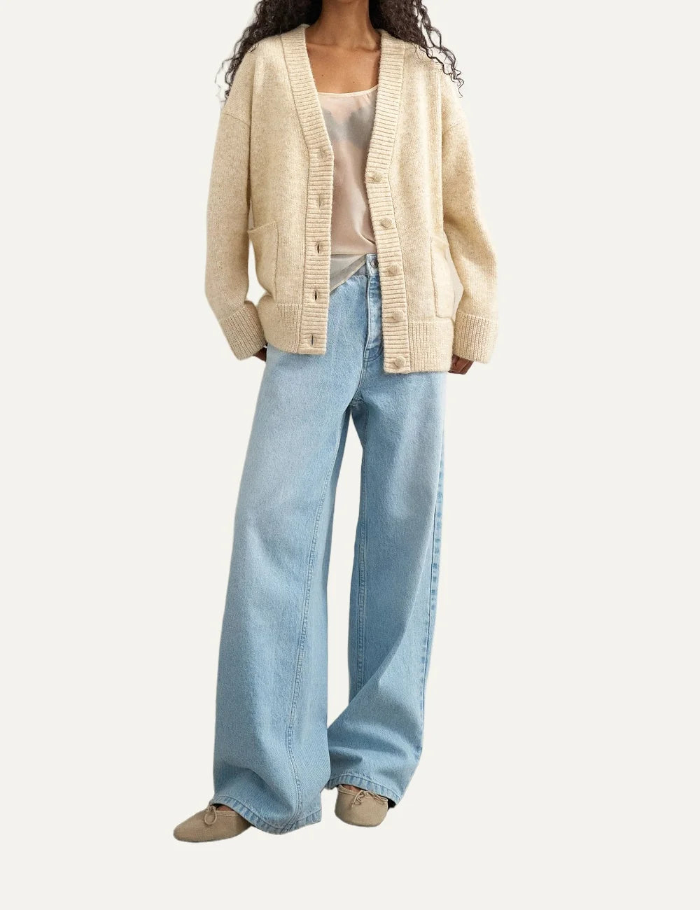 Topshop women's light beige knitted cardigan with V-neck, button fastening, front patch pockets and ribbed trims.