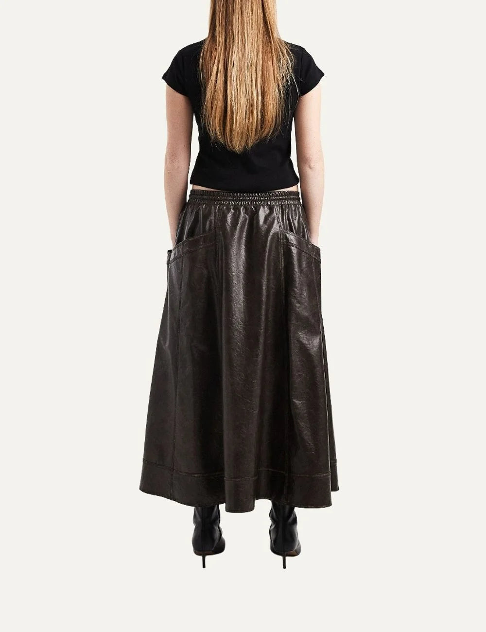 Topshop women's dark brown faux leather midi skirt with elastic drawstring waist, side pockets and flared silhouette back