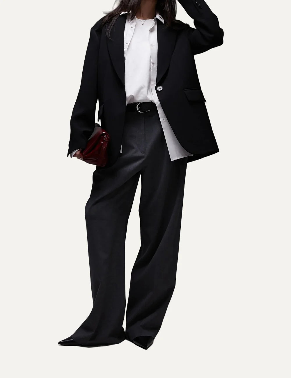 Topshop women's black oversized blazer with notched lapels, single-button closure and flap pockets full body