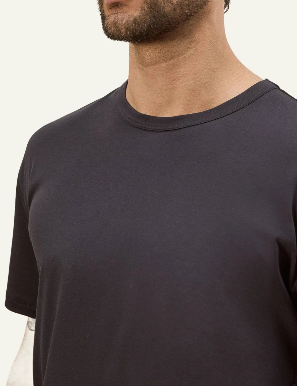 Umit Benan Paradiso t-shirt navy oversized crewneck front model view