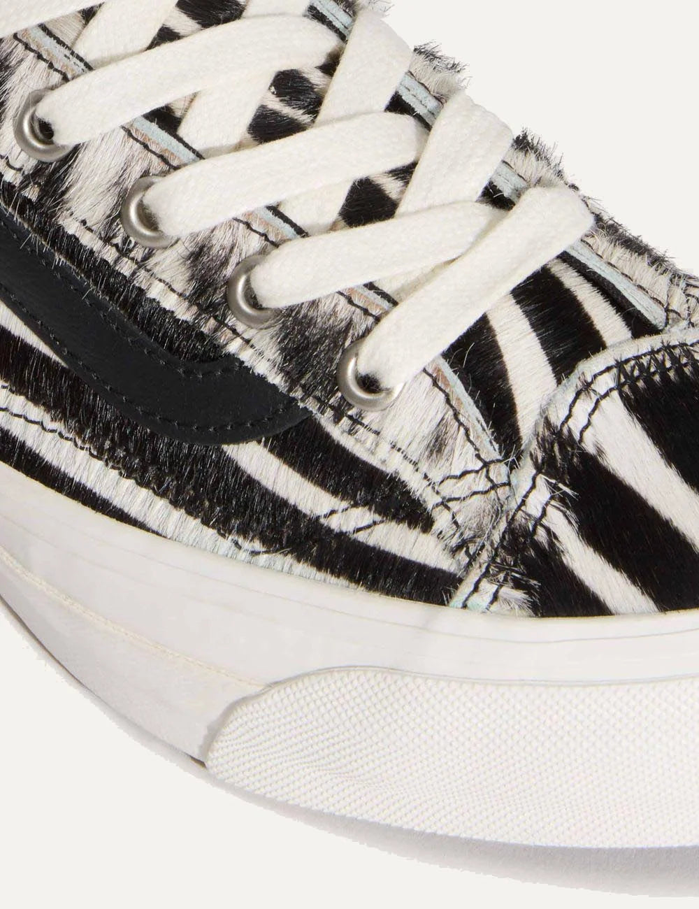 Vans LX Old Skool 36 zebra pony hair sneaker black white detail view