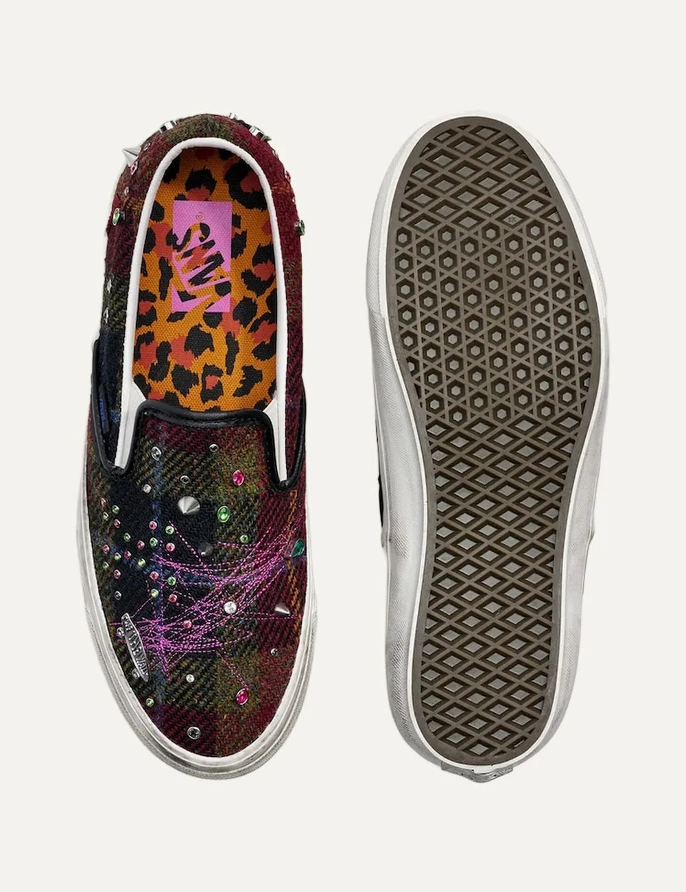 Vans x Harris Tweed Premium LX Classic Slip-On 98 women's sneakers in multicolor wool tweed with embroidered details, decorative studs, safety pins and white rubber sole top and sole view