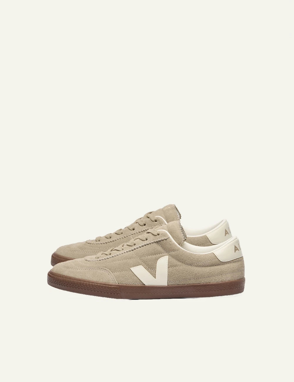 veja panenka suede sneakers beige with gum sole profil view