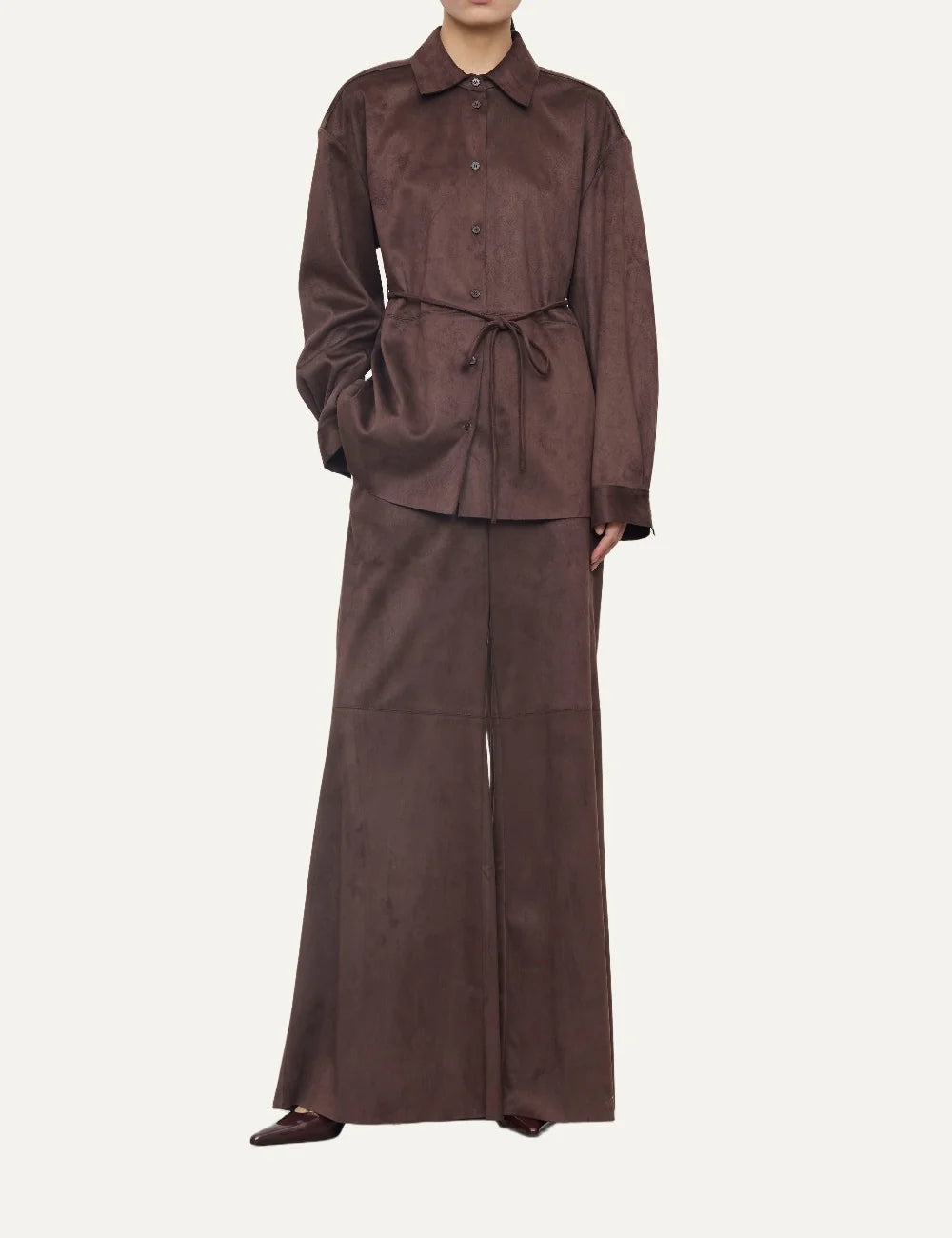 Women's Eleh brown faux suede oversized shirt with collar, front buttons, long sleeves and tie waist.