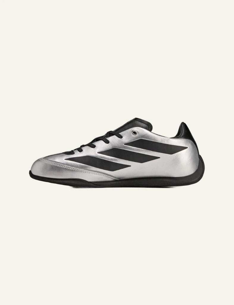 Y-3 Feroza Low sneakers black leather side view 2